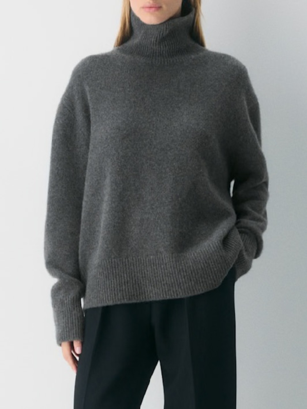 Aritzia Charcoal Oversized Turtleneck Sweater Plush Cashmere 1641
